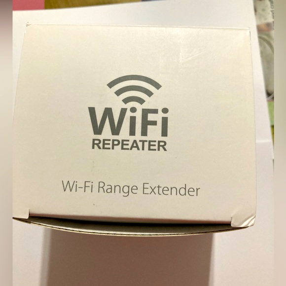 Wi-Fi Range Extender - Picture 1 of 3